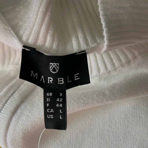 Marble NWT women’s white 1/4 zip large - Picture 4 of 6